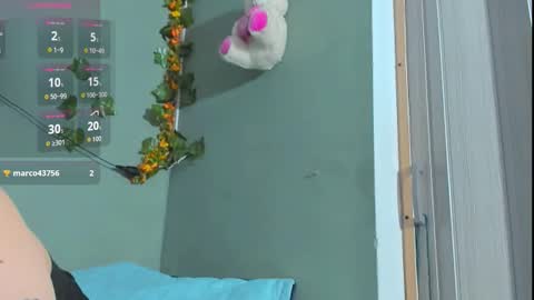 Sharlott online show from 10/22/25, 11:04