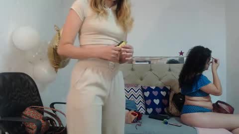 Snapshot of sharlotte__jones chatting on 01/21/25, 03:10 Sara online show from 01/21/25, 03:10