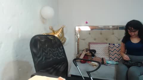 Snapshot of sharlotte__jones chatting on 01/22/25, 02:56 Sara online show from 01/22/25, 02:56