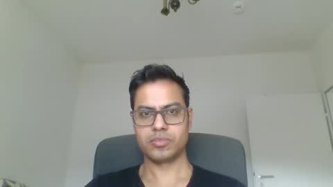 Snapshot of sharmamanxyz chatting on 02/25/25, 10:26 sharmamanxyz online show from 02/25/25, 10:26