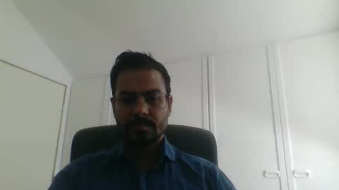 Snapshot of sharmamanxyz chatting on 09/19/25, 10:27 sharmamanxyz online show from 09/19/25, 10:27