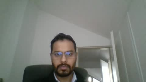 Snapshot of sharmamanxyz chatting on 11/04/25, 03:44 sharmamanxyz online show from 11/04/25, 03:44