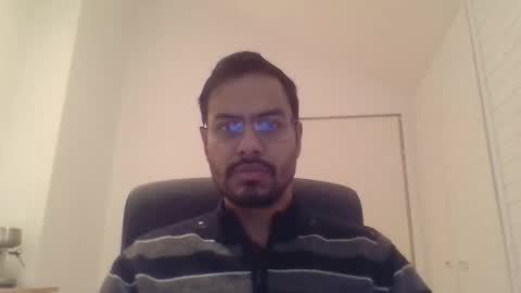 Snapshot of sharmamanxyz chatting on 12/05/25, 07:06 sharmamanxyz online show from 12/05/25, 07:06