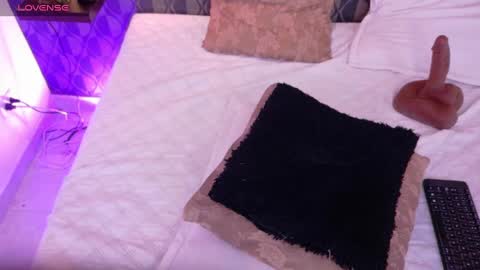 Sharom  online show from 01/29/25, 07:53