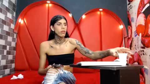 Snapshot of sharon_allan chatting on 05/19/26, 12:33 Sharon online show from 05/19/26, 12:33