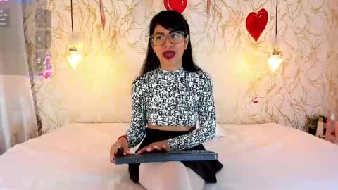 sharon_leather online show from 05/18/26, 12:11