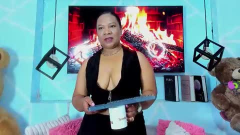 Snapshot of sharon_noa chatting on 03/29/26, 11:21 Sharon Noa online show from 03/29/26, 11:21