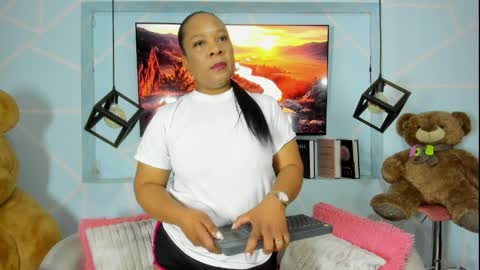 Snapshot of sharon_noa chatting on 04/08/26, 11:21 Sharon Noa online show from 04/08/26, 11:21
