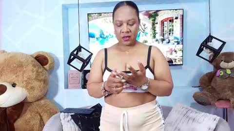 Snapshot of sharon_noa chatting on 05/13/26, 04:48 Sharon Noa online show from 05/13/26, 04:48