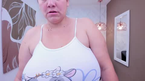 Snapshot of sharon_titts chatting on 05/13/26, 11:07 sharon online show from 05/13/26, 11:07