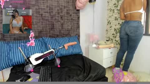 Snapshot of sharoncute16 chatting on 12/15/25, 09:08 sharoncute16 online show from 12/15/25, 09:08