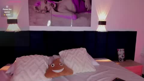 SharonLovee  online show from 06/11/26, 09:57