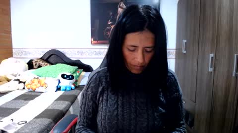 Snapshot of sharoon__cherry_ chatting on 08/06/26, 01:13 sharon online show from 08/06/26, 01:13