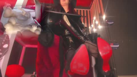 Snapshot of sharoon_gold chatting on 03/04/25, 06:26 Your mistress Sharon online show from 03/04/25, 06:26
