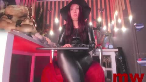 Snapshot of sharoon_gold chatting on 03/11/25, 09:24 Your mistress Sharon online show from 03/11/25, 09:24