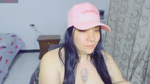Snapshot of sharoonnn34 chatting on 04/11/26, 02:05 SHAROON online show from 04/11/26, 02:05