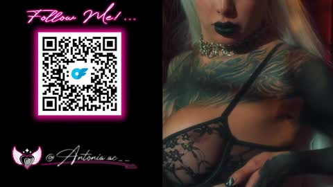 Snapshot of sharpay_evans chatting on 05/25/26, 05:19 Antonia online show from 05/25/26, 05:19
