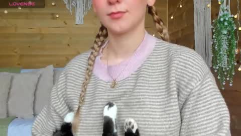 Snapshot of shatall_rouge chatting on 03/03/26, 08:48 Shantall online show from 03/03/26, 08:48