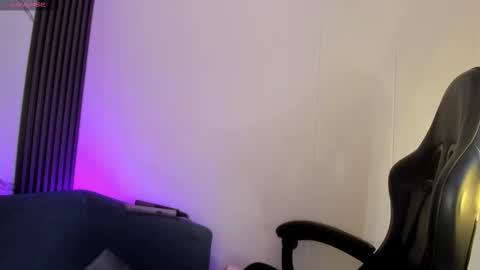 Snapshot of shaunadream_ chatting on 02/15/26, 07:51 Shauna online show from 02/15/26, 07:51