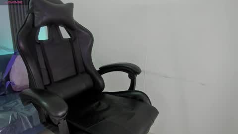 Snapshot of shaunadream_ chatting on 03/01/26, 04:58 Shauna online show from 03/01/26, 04:58