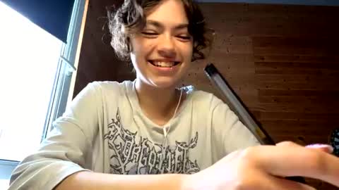 Viola online show from 06/14/26, 09:44