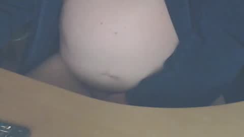 Snapshot of shaved164 chatting on 12/29/24, 02:31 Frans online show from 12/29/24, 02:31