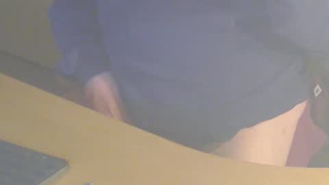 Snapshot of shaved164 chatting on 02/17/25, 10:47 Frans online show from 02/17/25, 10:47