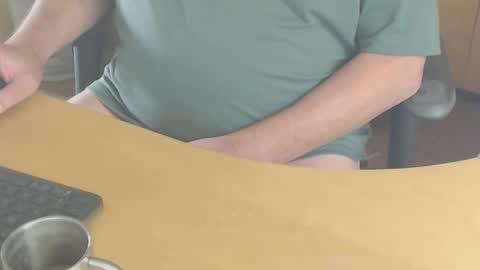 Snapshot of shaved164 chatting on 09/13/25, 09:20 Frans online show from 09/13/25, 09:20