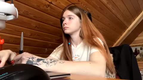 Snapshot of shavonflosi chatting on 06/14/26, 04:25 Maria online show from 06/14/26, 04:25