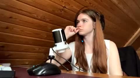 Snapshot of shavonflosi chatting on 06/17/26, 04:26 Maria online show from 06/17/26, 04:26