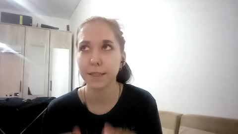 Snapshot of shawanaanene chatting on 12/22/25, 08:44 Annette online show from 12/22/25, 08:44