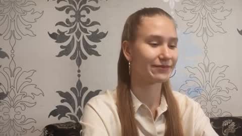 Mila Darling online show from 12/21/25, 03:19