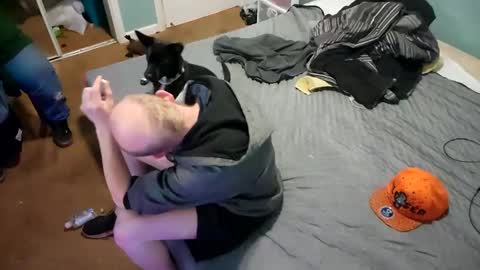 Snapshot of shawn710420 chatting on 12/10/24, 05:39 shawn710420 online show from 12/10/24, 05:39