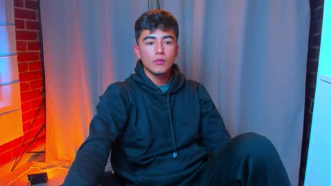 Snapshot of shawn__sanderson chatting on 01/07/26, 11:45 Shawn online show from 01/07/26, 11:45