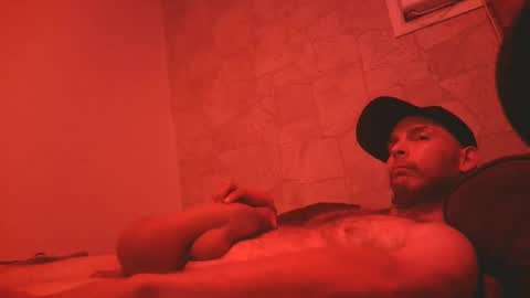 Snapshot of shawntheone3535b chatting on 09/20/25, 10:38 shawntheone online show from 09/20/25, 10:38