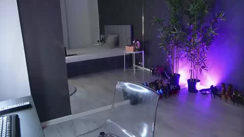 Snapshot of shayblonde chatting on 03/12/25, 12:15 shayblonde online show from 03/12/25, 12:15