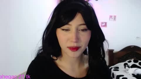 Shayla 3 online show from 11/30/25, 11:31