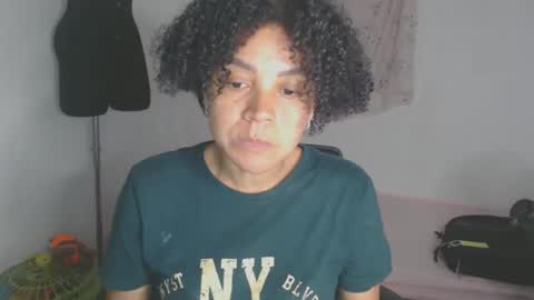 Shayna online show from 11/25/25, 05:07