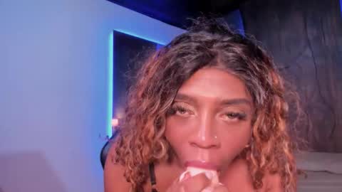 Snapshot of shayna_lee_ chatting on 03/06/26, 10:17 shayna_lee_ online show from 03/06/26, 10:17