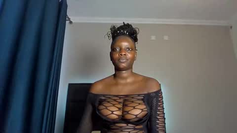 Snapshot of shayne_akinyi chatting on 10/13/25, 06:24 Shayne online show from 10/13/25, 06:24