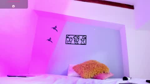 Snapshot of shayra_lopez chatting on 11/08/25, 01:06 Shayra online show from 11/08/25, 01:06