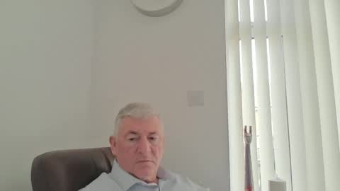 Snapshot of she52 chatting on 02/23/26, 11:51 she52 online show from 02/23/26, 11:51