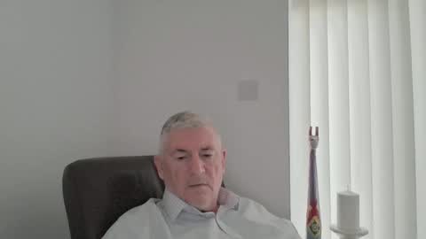 Snapshot of she52 chatting on 03/18/26, 05:27 she52 online show from 03/18/26, 05:27