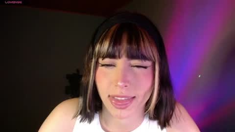 Snapshot of she_alice chatting on 04/16/26, 04:46 she_alice online show from 04/16/26, 04:46