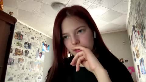 Snapshot of shebaaulder chatting on 03/24/26, 05:23 Emma online show from 03/24/26, 05:23