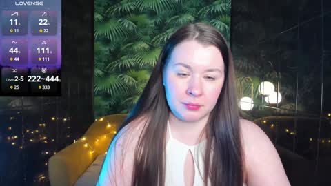 Snapshot of shedar_pretty chatting on 12/27/24, 11:50 Shedar online show from 12/27/24, 11:50