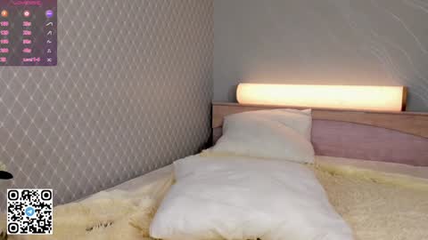 Snapshot of sheenaeast chatting on 01/29/25, 10:32 Violet online show from 01/29/25, 10:32