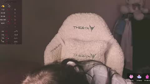 Snapshot of sheeny_shy chatting on 11/29/25, 01:03 Chiara online show from 11/29/25, 01:03