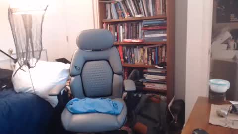 Snapshot of sheepishlion chatting on 10/23/25, 03:06 sheepishlion online show from 10/23/25, 03:06