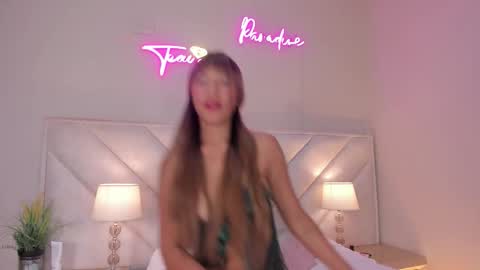 Snapshot of sheila__x chatting on 03/12/26, 06:58 sheila__x online show from 03/12/26, 06:58